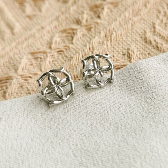 Kendra Scott - Kelly Stud Earrings Silver - Picture 3 of 4